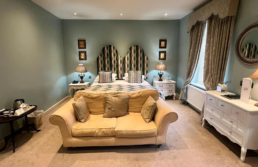 Ye Olde Bell Hotel & Spa-1